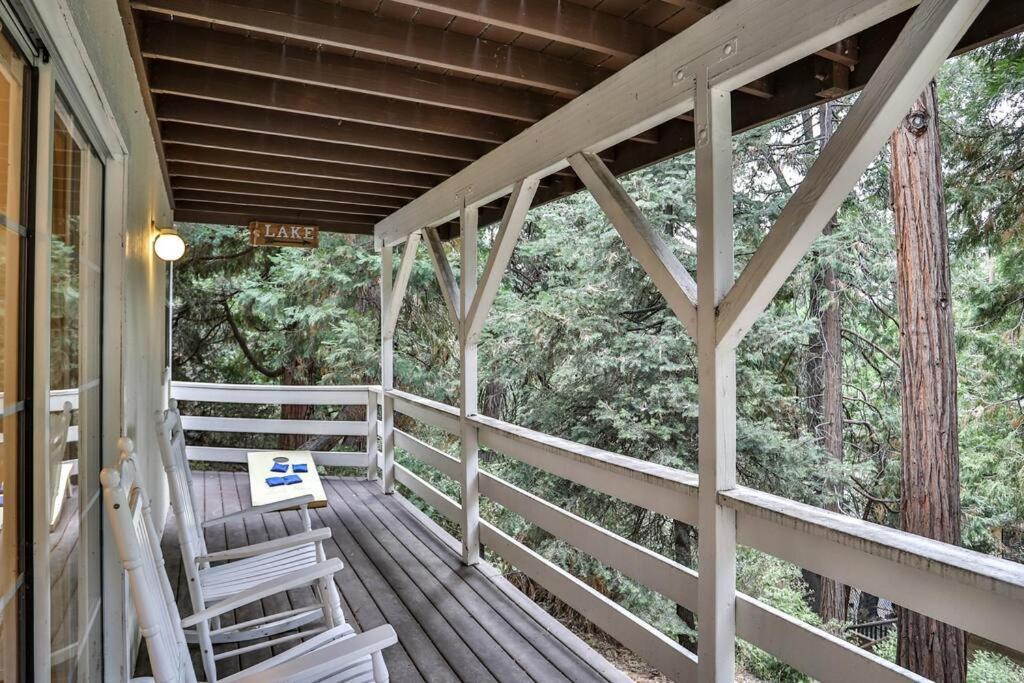 Lake House Cabin - レイク・アローヘッド エクステリア 写真